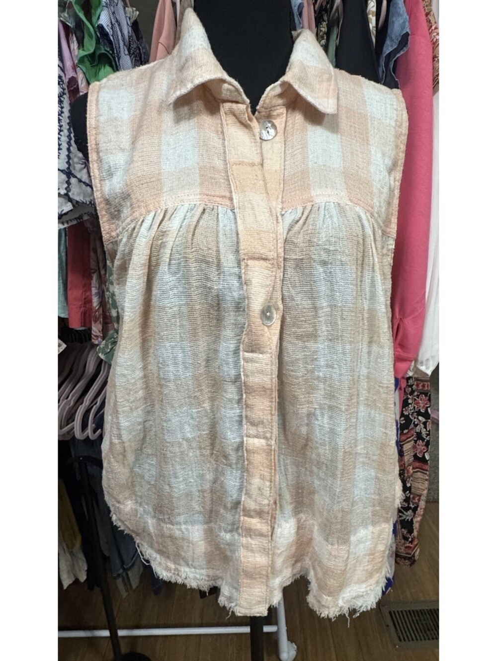 Free People Women’s M Beige/White Plaid Collared Button-Up Sleeveless Fringe